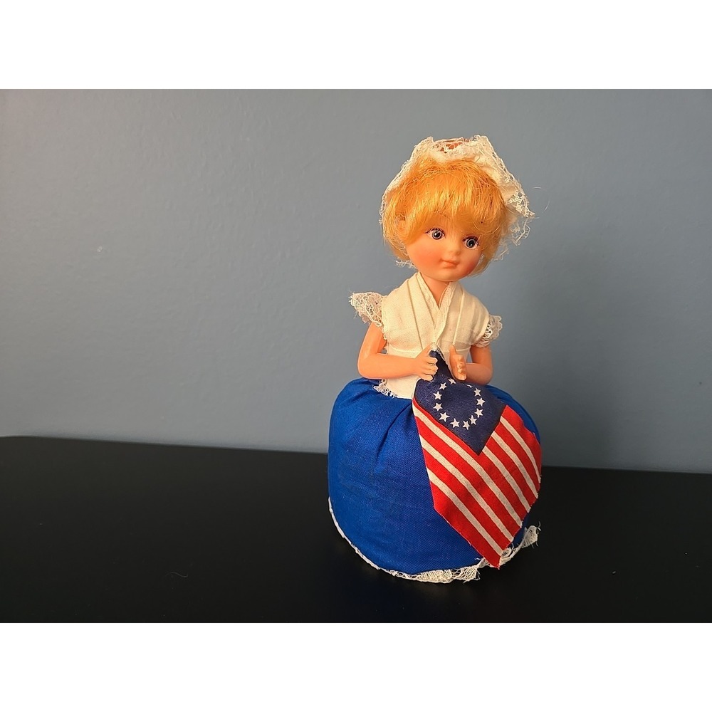 Vtg 1975 Betsy Ross Sewing Pin Cushion American Flag Lace Hong Kong flag USA EUC